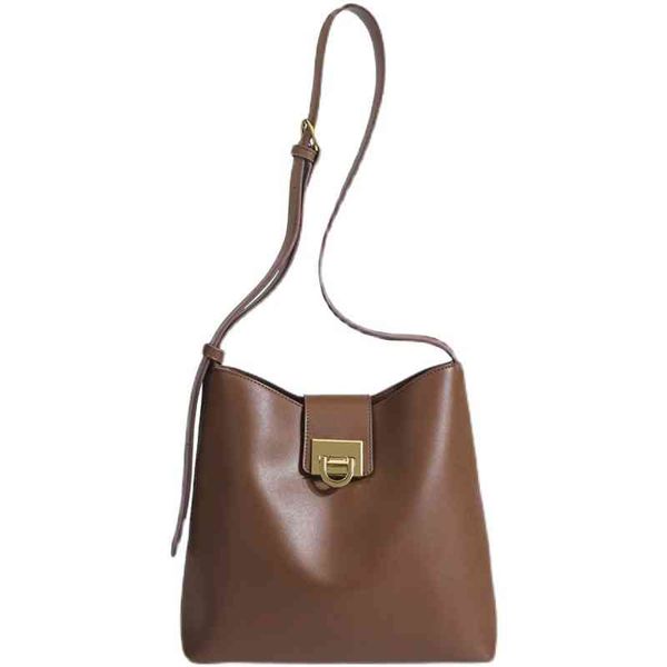 fashion women's new high-quality versatile bag luxury designer bucket women 2022 leather msenger bag light cow leather shoulder commute
fashion women's new high-quality versatile bag luxury designer bucket women 2022 leather msenger bag light cow leather shoulder commute
