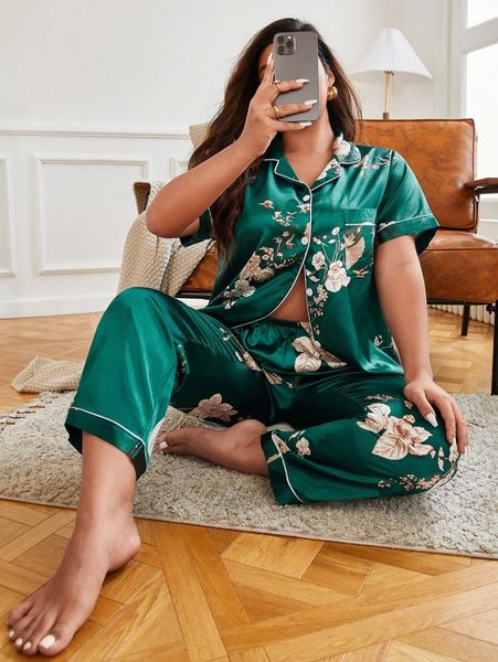 plus floral print contrast piping satin pj set g52n#, Black;white 
plus floral print contrast piping satin pj set g52n#, Black;white