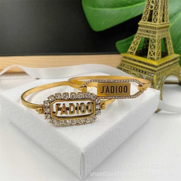 classic designer jewelry ladies bracelet pure copper material couple wedding birthday gift234k, Golden;silver
classic designer jewelry ladies bracelet pure copper material couple wedding birthday gift234k, Golden;silver