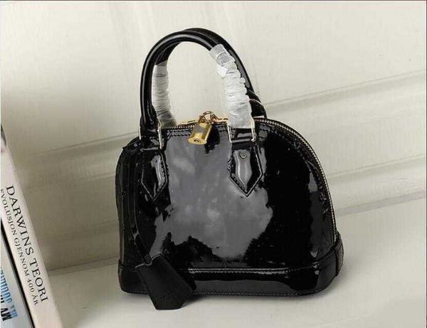 2022 fashion women embossing alma bb shoulder bags messenger bag shell wallet purse ladies cosmetic crossbody tote handbag with lock
2022 fashion women embossing alma bb shoulder bags messenger bag shell wallet purse ladies cosmetic crossbody tote handbag with lock