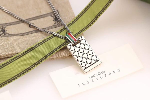 italy luxurys designers necklace fashion women's charm jewelry luxurys necklaces small lock temperament clavicle chain gift for girlfri, Silver
italy luxurys designers necklace fashion women's charm jewelry luxurys necklaces small lock temperament clavicle chain gift for girlfri, Silver