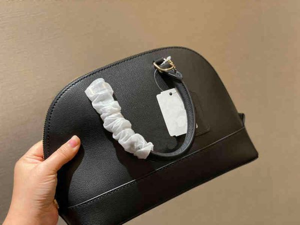 shell shape bags women vintage handbag shoulder leather designer crossbody female solid color purses 220309
shell shape bags women vintage handbag shoulder leather designer crossbody female solid color purses 220309