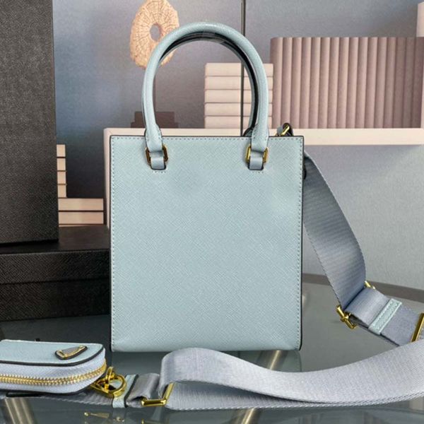 small tote bag plain messenger bag embossed handbags genuine leather letter printing removable shoulder strap triangle hardware decoration w
small tote bag plain messenger bag embossed handbags genuine leather letter printing removable shoulder strap triangle hardware decoration w