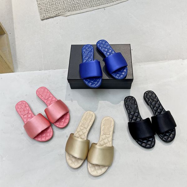 slipper slides designer women sandal foam runners 2022 tn new slippers leather summer wear camellia flower thick heel flat bottom one-sided, Black 
slipper slides designer women sandal foam runners 2022 tn new slippers leather summer wear camellia flower thick heel flat bottom one-sided, Black