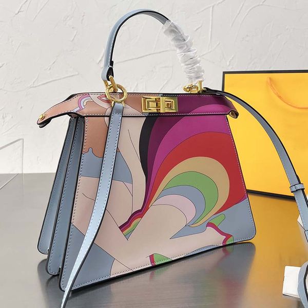 graffiti totes bag women plain handbag crossbody bags genuine leather thread letter metal accessories rotary lock closing design adjustable
graffiti totes bag women plain handbag crossbody bags genuine leather thread letter metal accessories rotary lock closing design adjustable