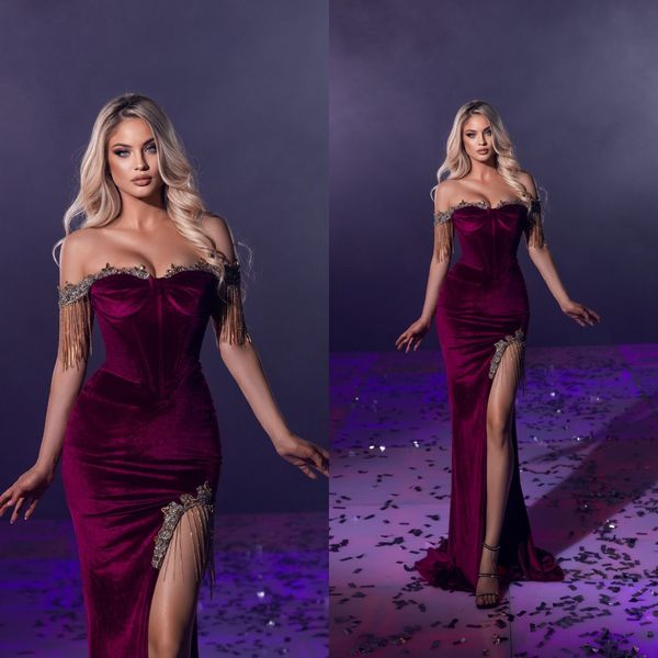 beaded velvet mermaid prom dresses off the shoulder side split crystal plus size women gowns formal evening dress, Black
beaded velvet mermaid prom dresses off the shoulder side split crystal plus size women gowns formal evening dress, Black