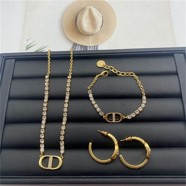 2022 36% off designer jewelry letter clavicle chain temperament ins cool wind small crowd earring necklace female, Silver
2022 36% off designer jewelry letter clavicle chain temperament ins cool wind small crowd earring necklace female, Silver