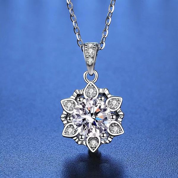 trendy pendant necklaces 925 sterling silver 1ct d color vvs1 moissanite snowflake necklace for women plated white gold diamond neckalces gi
trendy pendant necklaces 925 sterling silver 1ct d color vvs1 moissanite snowflake necklace for women plated white gold diamond neckalces gi