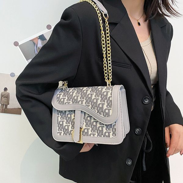 small bag female 2022 new fashion square texture printing personalized chain single shoulder messenger designer crossbody bags for woman
small bag female 2022 new fashion square texture printing personalized chain single shoulder messenger designer crossbody bags for woman