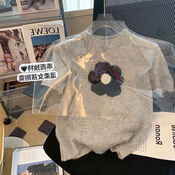 women's t-shirt grey flower fragrance short sleeved knitted small woman summer design sense of minority foreign style fashion 0s8c, White
women's t-shirt grey flower fragrance short sleeved knitted small woman summer design sense of minority foreign style fashion 0s8c, White
