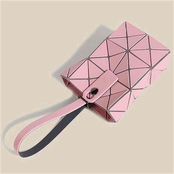 sanzhai 2022 new mobile women's phone of the same type minority design mini handbag geometric lingge bags designer women
sanzhai 2022 new mobile women's phone of the same type minority design mini handbag geometric lingge bags designer women
