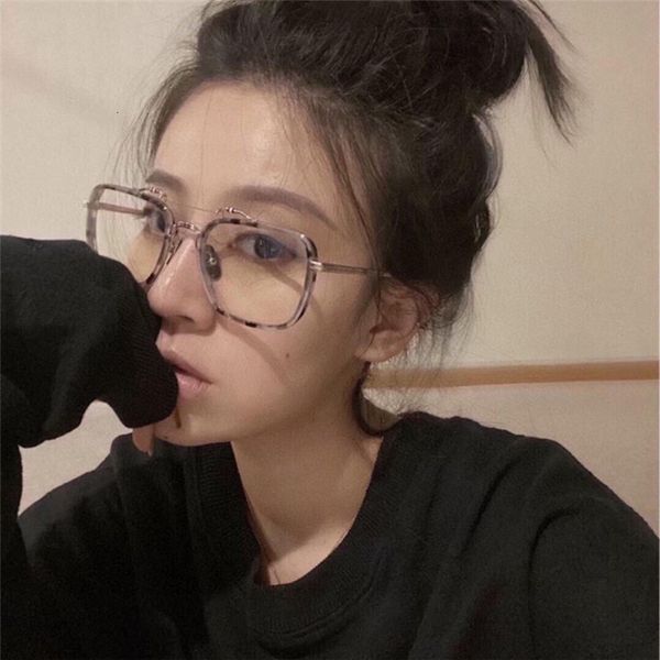 sunglasses japanese and korean net red same square spectacle frame men's women's tbs816 can be equipped with myopia flat lens, White;black
sunglasses japanese and korean net red same square spectacle frame men's women's tbs816 can be equipped with myopia flat lens, White;black