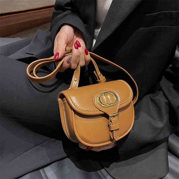 2022 factory wholesale new small foreign style mobile phone ins semi-circular saddle simple single shoulder messenger women's bag
2022 factory wholesale new small foreign style mobile phone ins semi-circular saddle simple single shoulder messenger women's bag