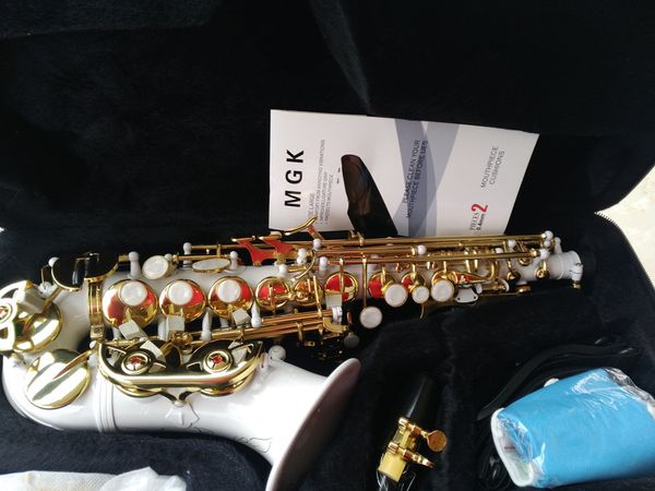 selling curved soprano saxophone bb white gold key brass musical instrument with mouthpiece and case
selling curved soprano saxophone bb white gold key brass musical instrument with mouthpiece and case