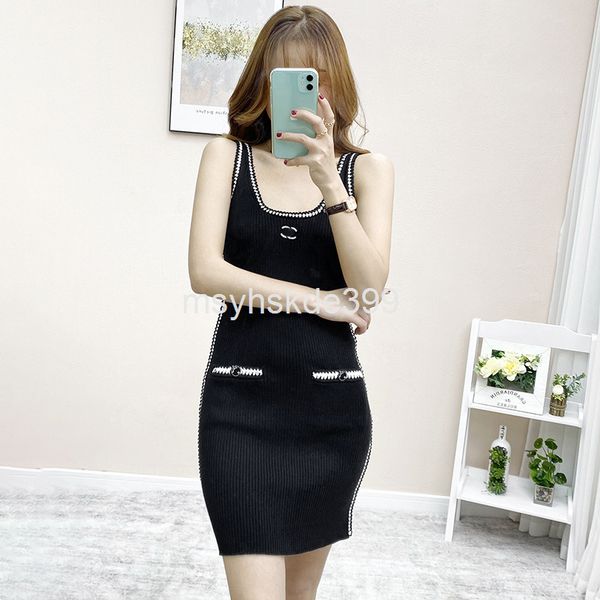 casual dresses suspender dress u-neck sleeveless slim fit elegant temperament early spring skirt knitted vest, Black;gray
casual dresses suspender dress u-neck sleeveless slim fit elegant temperament early spring skirt knitted vest, Black;gray