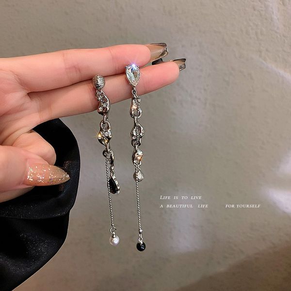 925 silver needle korean pearl diamond crystal earrings niche temperament tassel frosty style stud eardrop fresh, Golden
925 silver needle korean pearl diamond crystal earrings niche temperament tassel frosty style stud eardrop fresh, Golden