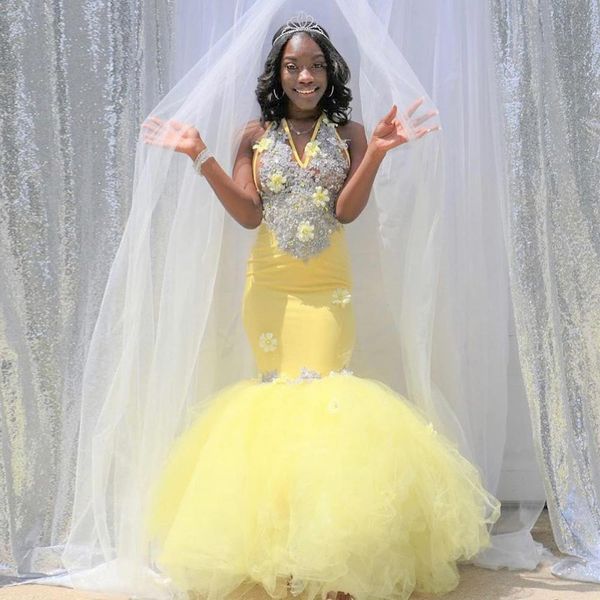 light yellow mermaid backless prom dresses halter neckline beaded evening gowns black girl sequined sweep train tulle appliqued formal dress
light yellow mermaid backless prom dresses halter neckline beaded evening gowns black girl sequined sweep train tulle appliqued formal dress