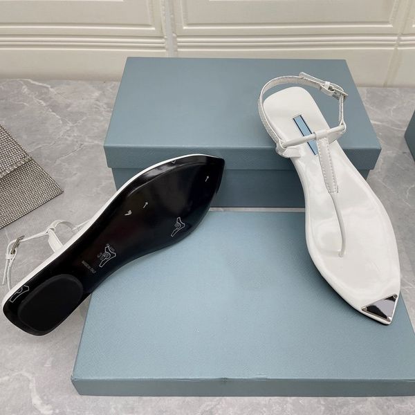 women's sandals luxury designer brand shoes pointed triangle buckled sandals imported sheepskin are size35-41, Black
women's sandals luxury designer brand shoes pointed triangle buckled sandals imported sheepskin are size35-41, Black