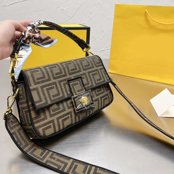 baguette bag axillary chain fashion shoulder designer brand handbags vintage metallic totes purse phone bags lady cross body wallet hobo wom
baguette bag axillary chain fashion shoulder designer brand handbags vintage metallic totes purse phone bags lady cross body wallet hobo wom
