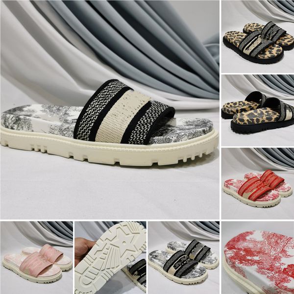 2022 luxury designers women sandals high-end quality slippers slide classic thick sole embroidery stripes printed leopard flip flops beach s, Black
2022 luxury designers women sandals high-end quality slippers slide classic thick sole embroidery stripes printed leopard flip flops beach s, Black