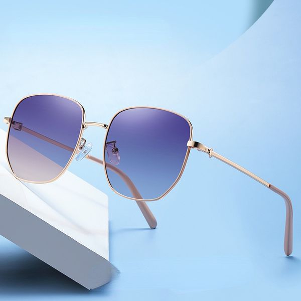 new women's large frame sunglasses classic polarized sunglasses women's personality gradient large frame sun shading thin sunglass, White;black
new women's large frame sunglasses classic polarized sunglasses women's personality gradient large frame sun shading thin sunglass, White;black