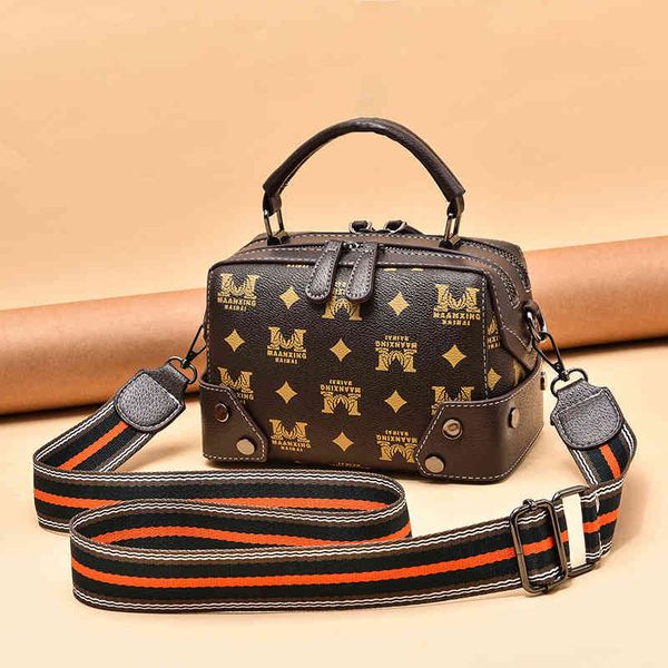 ladies fashion luxury brand tide bag wholesale net small new versatile leather women's style single shoulder messenger
ladies fashion luxury brand tide bag wholesale net small new versatile leather women's style single shoulder messenger