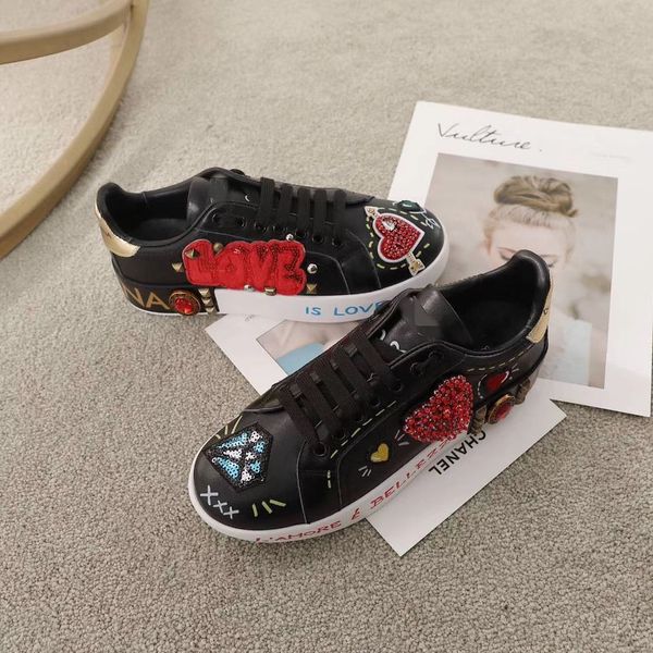 new womans arrival casual shoes white black red fashion mens women leather breathable shoes open low sports sneakers hc191007 asdadasdasd, Red;white
new womans arrival casual shoes white black red fashion mens women leather breathable shoes open low sports sneakers hc191007 asdadasdasd, Red;white
