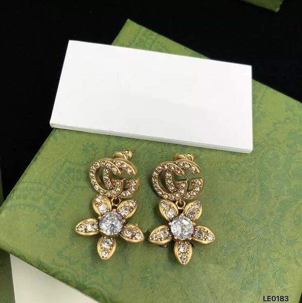 classic letter earrings studs charm retro designer earrings women eardrops jewelry with gift box for party anniversary, Golden
classic letter earrings studs charm retro designer earrings women eardrops jewelry with gift box for party anniversary, Golden