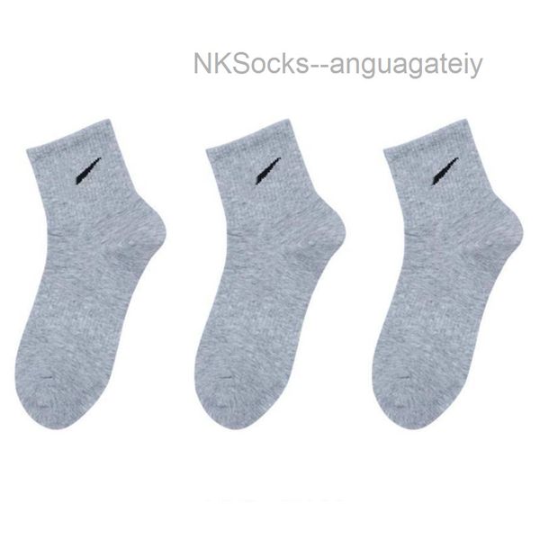 men's fashion classic socks gift box stockings hook brand black white gray medium tube sports cotton sweat absorbing sock men women lux
men's fashion classic socks gift box stockings hook brand black white gray medium tube sports cotton sweat absorbing sock men women lux