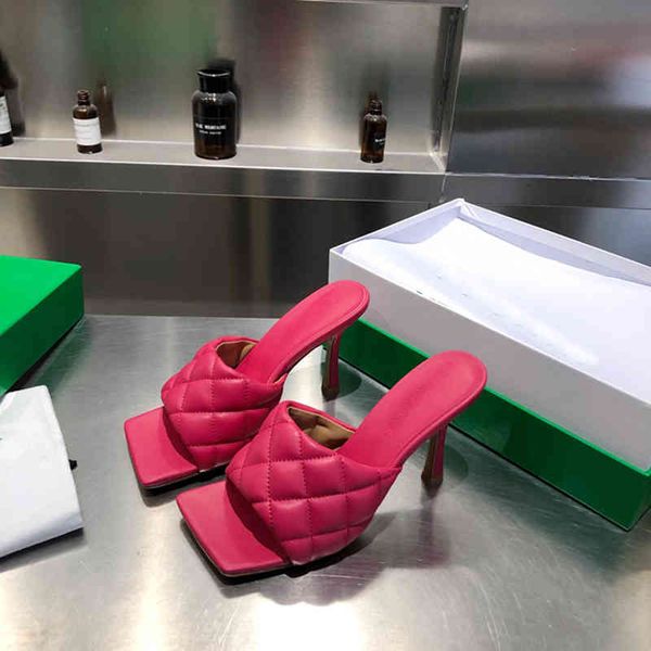 sandals spring and summer sheepskin lingge temperament cool slippers wear square head open toe one-sided high-heeled for women, Black
sandals spring and summer sheepskin lingge temperament cool slippers wear square head open toe one-sided high-heeled for women, Black
