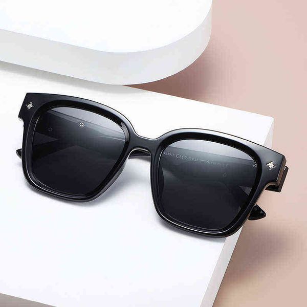 2022 tiktok super new trend polarized sunglasses fashion urban men's and women's color changing hip-hop glasses nj99, White;black
2022 tiktok super new trend polarized sunglasses fashion urban men's and women's color changing hip-hop glasses nj99, White;black