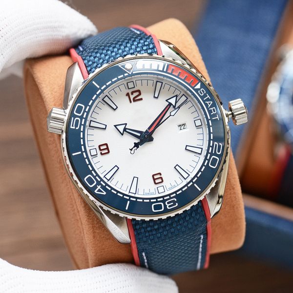 designers watche trendy mens women designer watches with letters women wrist watch round stainless steel case boutique wristwatches 6 colors, Slivery;brown
designers watche trendy mens women designer watches with letters women wrist watch round stainless steel case boutique wristwatches 6 colors, Slivery;brown