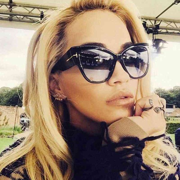 new fashion brand digner cat eye women sunglass female gradient points sun glass big oculos feminino de sol uv400, White;black
new fashion brand digner cat eye women sunglass female gradient points sun glass big oculos feminino de sol uv400, White;black