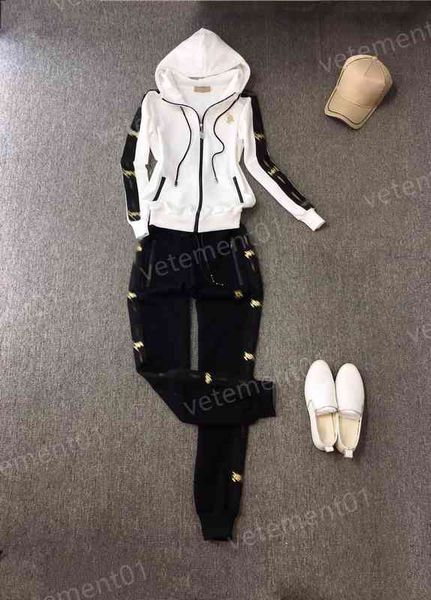 tracksuit designer cardigan hoodie jacket two piece set gold logo-print hooded jackets with stylish black casual pants luxury designer track, White
tracksuit designer cardigan hoodie jacket two piece set gold logo-print hooded jackets with stylish black casual pants luxury designer track, White