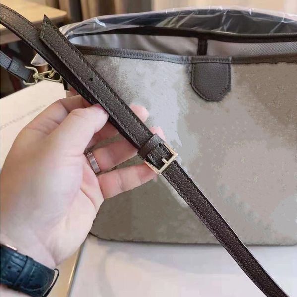 factory wholesale handbag fashion 2021 new shopping single handbags shoulder messenger bag, Red;black
factory wholesale handbag fashion 2021 new shopping single handbags shoulder messenger bag, Red;black