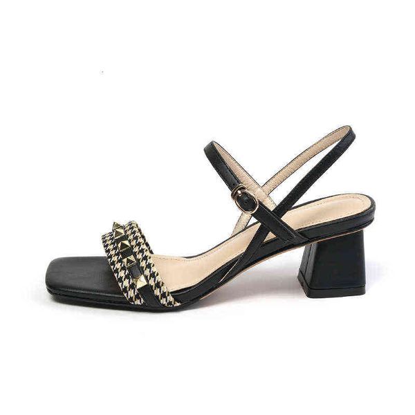 designer women's shoes boots 2022 summer women's shoes square head thick middle heel one line buckle open toe color matching simpl, Black
designer women's shoes boots 2022 summer women's shoes square head thick middle heel one line buckle open toe color matching simpl, Black