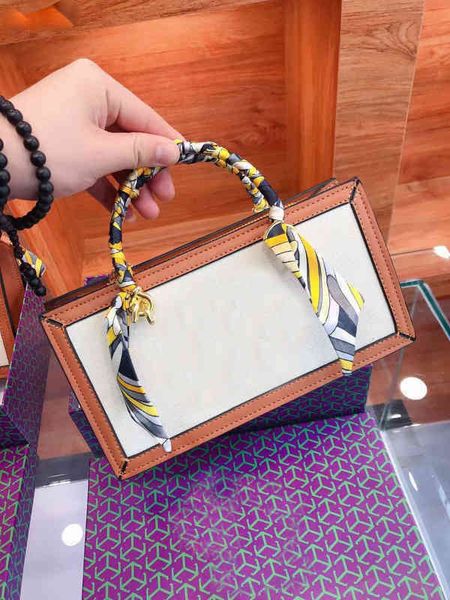 handbag luxury messenger bag handmade grass weaving summer beach canva pu designer camera double wallets for women 220331
handbag luxury messenger bag handmade grass weaving summer beach canva pu designer camera double wallets for women 220331
