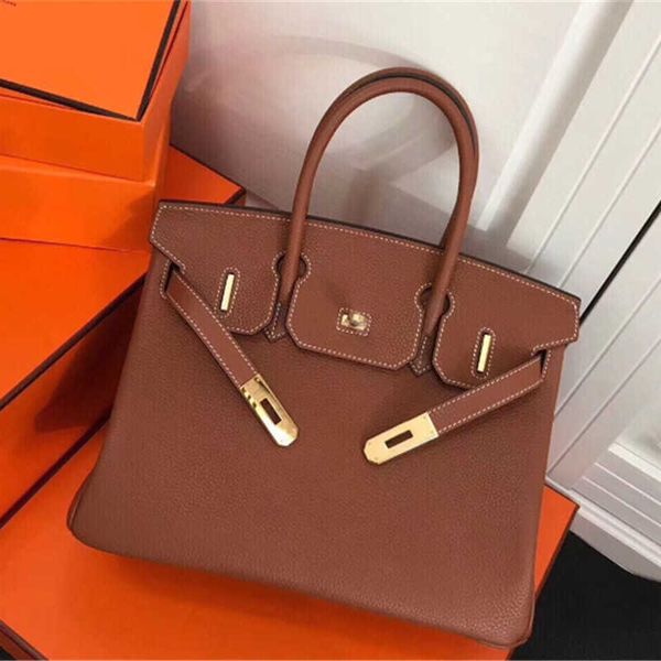 2022 handbag designers handbags womens purses shoulder tote bags luxury genuine leather nylon elling wallet crossbody bag 
2022 handbag designers handbags womens purses shoulder tote bags luxury genuine leather nylon elling wallet crossbody bag