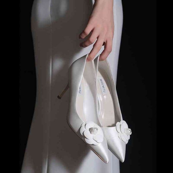 dress shoes designer luxury white british style wedding shoes high heels thin camellia flower pearl bridesmaid pointed single women, Black
dress shoes designer luxury white british style wedding shoes high heels thin camellia flower pearl bridesmaid pointed single women, Black