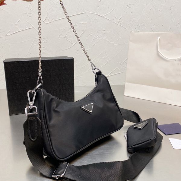 cow horn shaped shoulder bag handbag chain female nylon handbags half moon letters knitting wide strap casual pouch purse women letter walle
cow horn shaped shoulder bag handbag chain female nylon handbags half moon letters knitting wide strap casual pouch purse women letter walle
