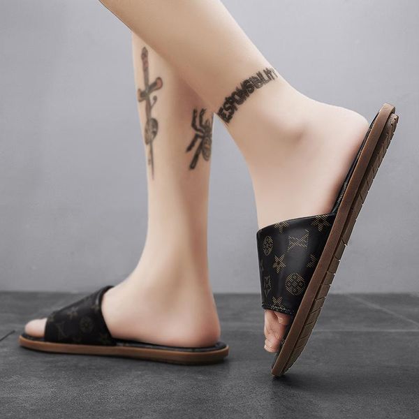 luxury classics designer slippers mens shoes novelty print scuffs sandals slides beach indoor wide flat flip flops men sandal s, Black
luxury classics designer slippers mens shoes novelty print scuffs sandals slides beach indoor wide flat flip flops men sandal s, Black
