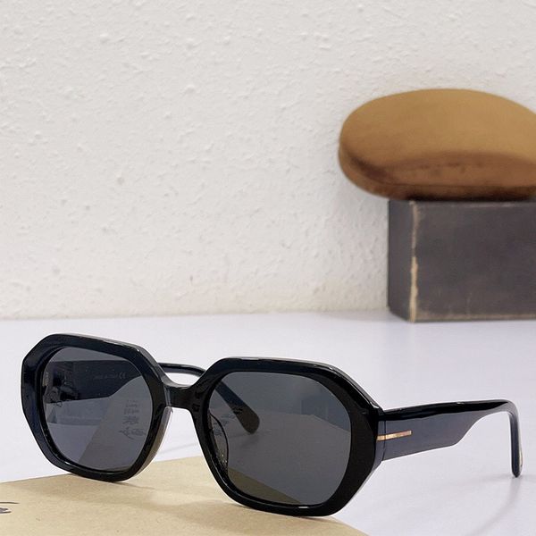 new popular square mens ladies sunglasses ft0917 outdoor travel uv protection designer miss sunglasses original box, White;black
new popular square mens ladies sunglasses ft0917 outdoor travel uv protection designer miss sunglasses original box, White;black