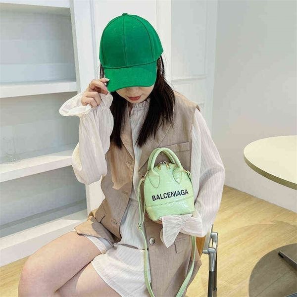 24% off 2022 new trendy handbags candy color stone hand-held foreign style bright face shell classic
24% off 2022 new trendy handbags candy color stone hand-held foreign style bright face shell classic