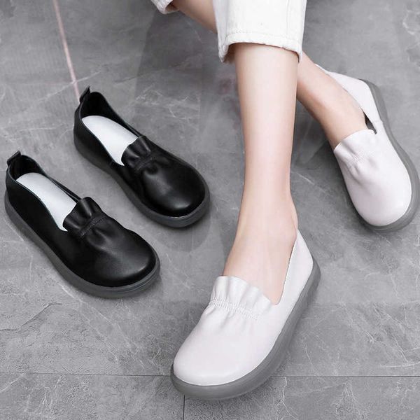 2022 spring and autumn new sandals leather heel soft women's single simple flat sole white nurse shoes breathable black work shoes
2022 spring and autumn new sandals leather heel soft women's single simple flat sole white nurse shoes breathable black work shoes