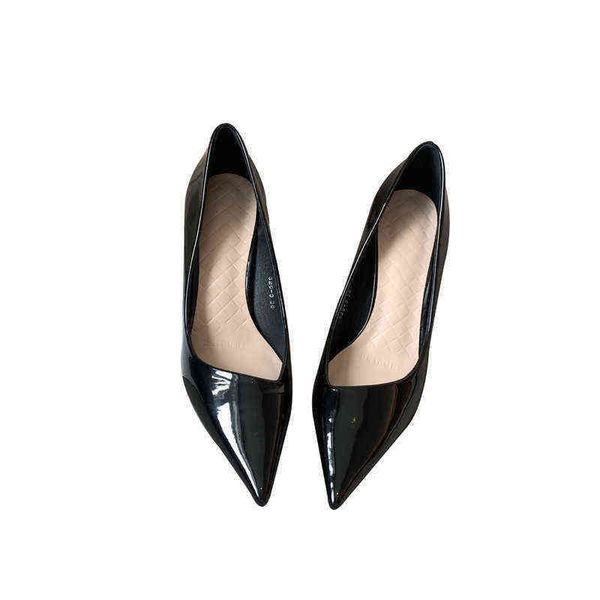 dress shoes women designer fashion pointed high heels shallow mouth black red office stiletto pumps 220303
dress shoes women designer fashion pointed high heels shallow mouth black red office stiletto pumps 220303
