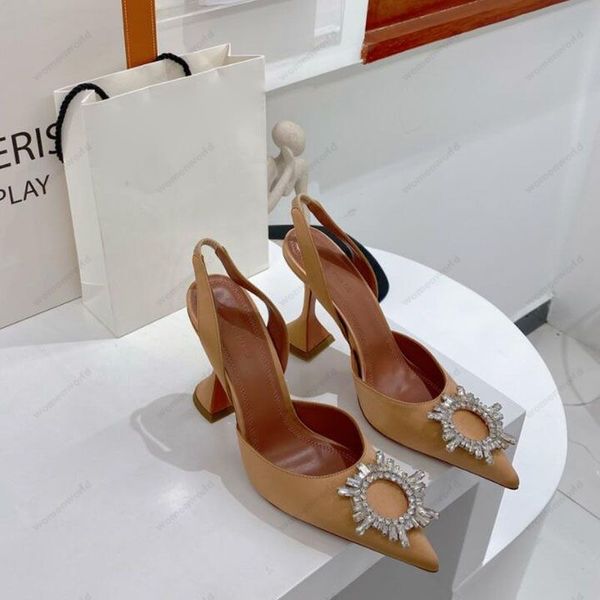 luxury designer amina muaddi womens sandals leather sole designer high heels 10cm diamond chain decoration silk wedding banquet women sandyb, Black
luxury designer amina muaddi womens sandals leather sole designer high heels 10cm diamond chain decoration silk wedding banquet women sandyb, Black