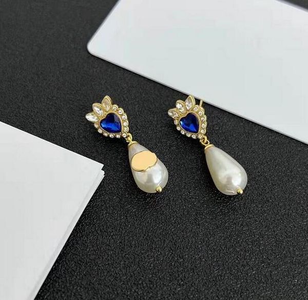 women designer earring stud luxury metal geometric crystal heart-shaped pearl earrings for lady party wedding hoop jewerlry linkb, Golden;silver
women designer earring stud luxury metal geometric crystal heart-shaped pearl earrings for lady party wedding hoop jewerlry linkb, Golden;silver