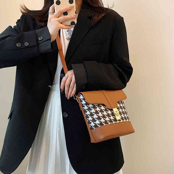 handbags popular small bag for women autumn new versatile messenger bucket bag purse
handbags popular small bag for women autumn new versatile messenger bucket bag purse