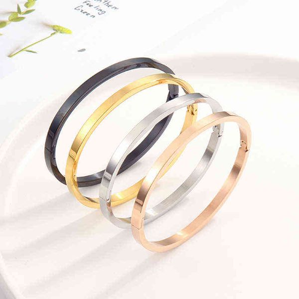 simple style smooth snap bracelet cool wind 4mm wide stainless steel bracelet without lovers, Golden;silver
simple style smooth snap bracelet cool wind 4mm wide stainless steel bracelet without lovers, Golden;silver