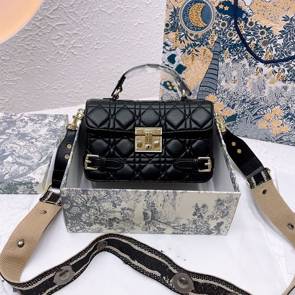 luxury designer handbag purse women shoulder bags genuine leather small box black crossbody messenger bags chain totes wild lady handbags
luxury designer handbag purse women shoulder bags genuine leather small box black crossbody messenger bags chain totes wild lady handbags
